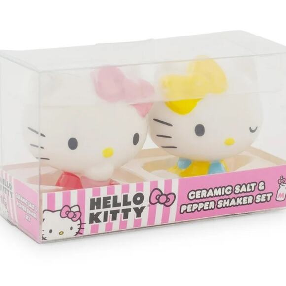 Hello kitty ceramic salt and pepper shaker set NEW never opened dinner ware - Picture 4 of 8
